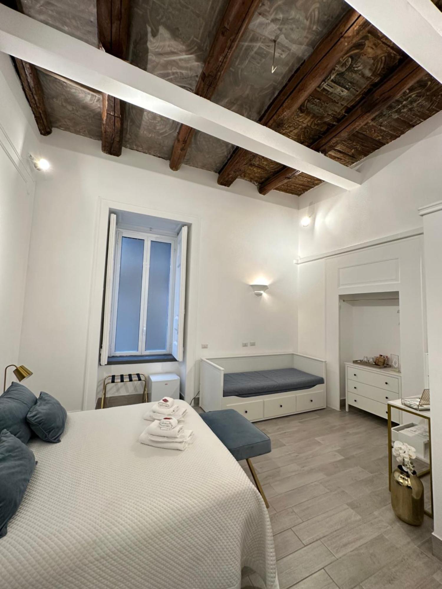 Maison M Napoli Boutique Rooms Exteriör bild