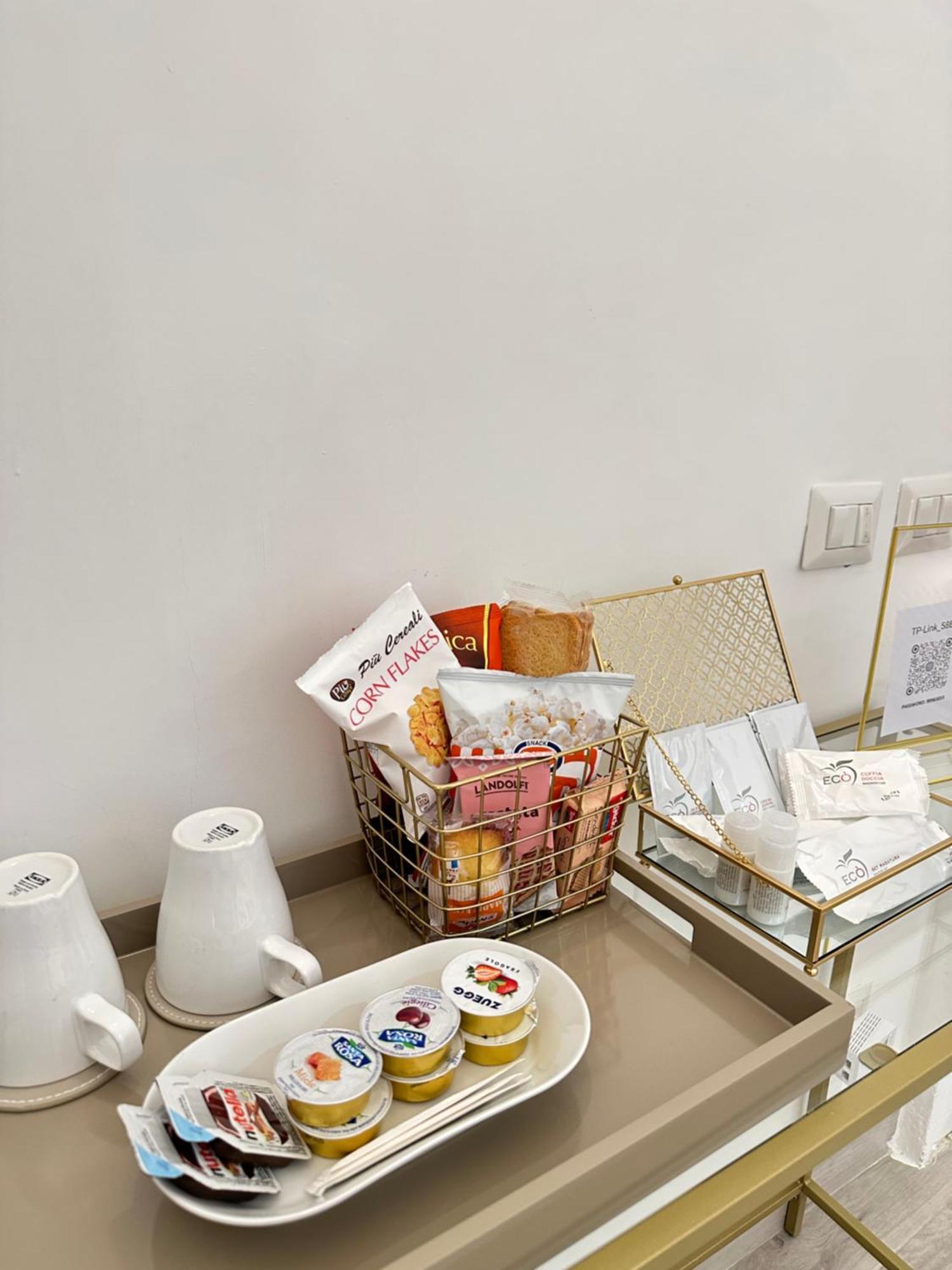 Maison M Napoli Boutique Rooms Exteriör bild