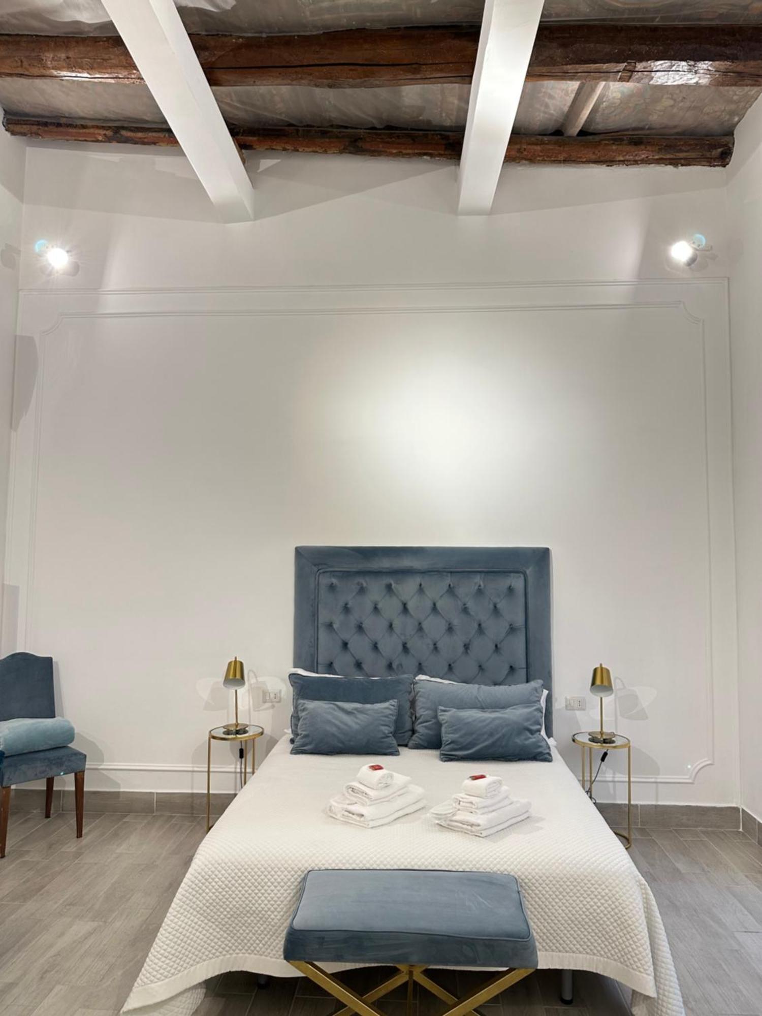 Maison M Napoli Boutique Rooms Exteriör bild